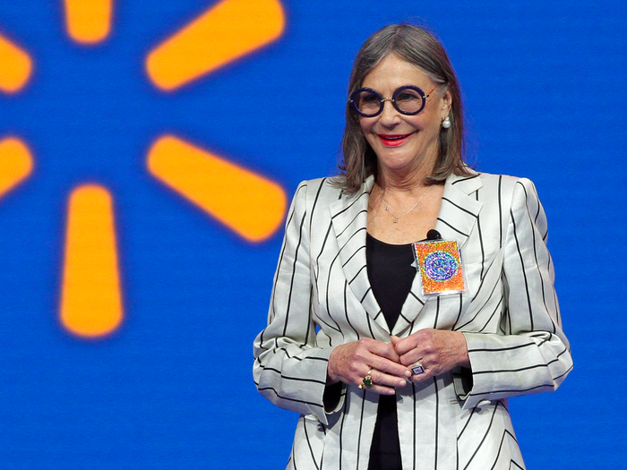 Alice Walton’s Leadership Style & Lessons from Walmart Heiress